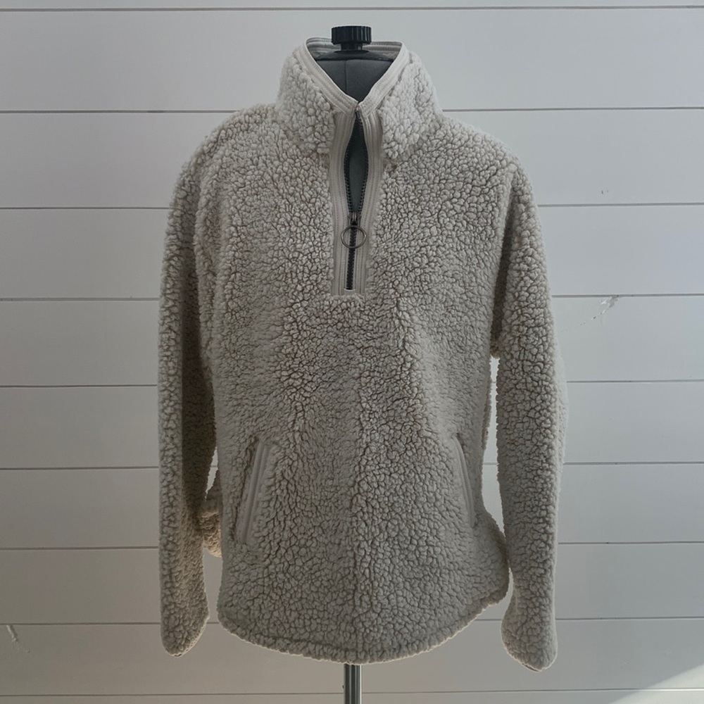 Cuddly Sherpa, size 14/16 kids. Fits like women XS.